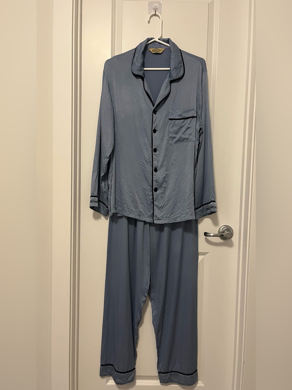 100% mulberry silk Light Blue Satin Pajama Set (L)